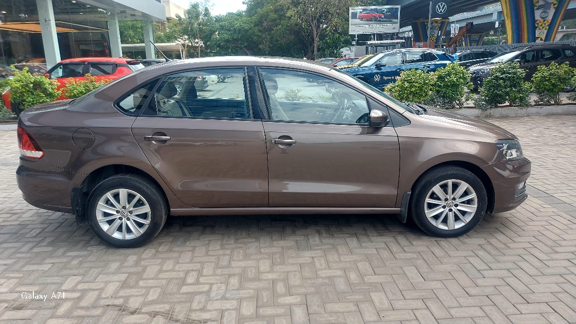 Volkswagen Vento(2015-2019) Highline Diesel At